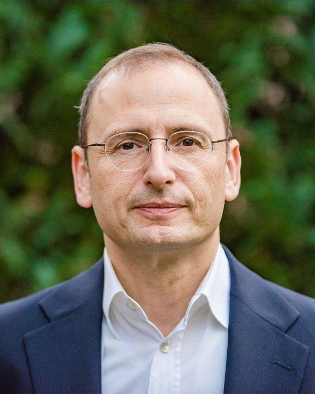 Dr. Andrej Heinke
